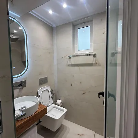 Hotel Barjami Saranda