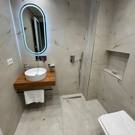 Hotel Barjami *