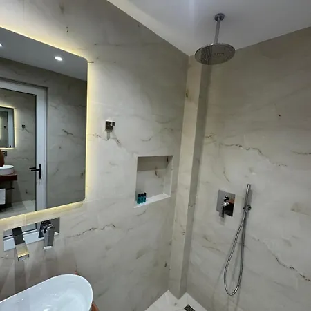 Hotel Barjami *